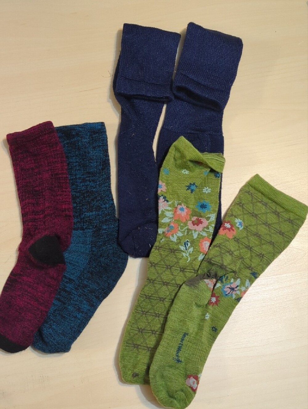 Assorted Women's Crew Sock Lot - Smartwool & Kirkland